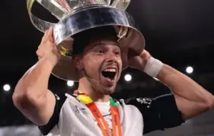 Corinthians: Romero explica motivos da saída e relembra trajetória