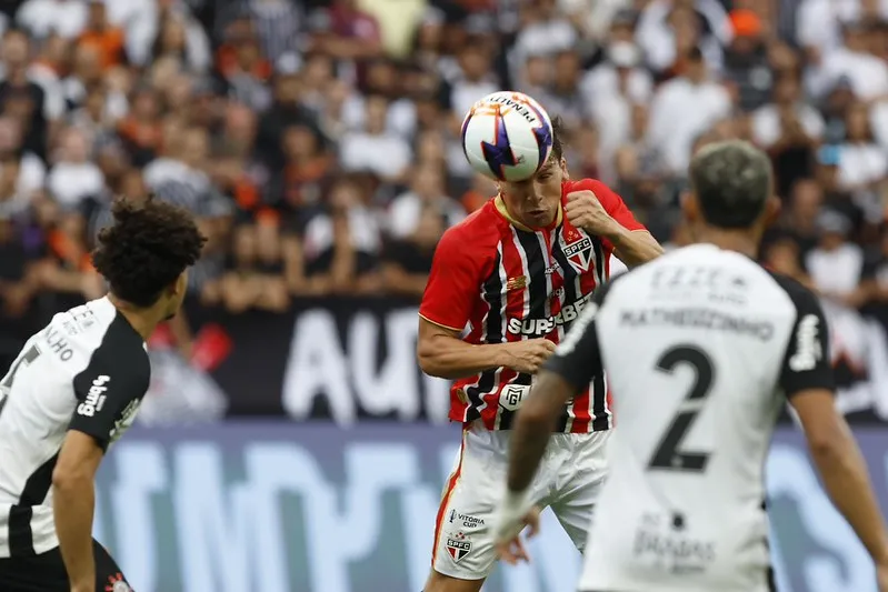 Sao Paulo bate Corinthians no Paulistao 3