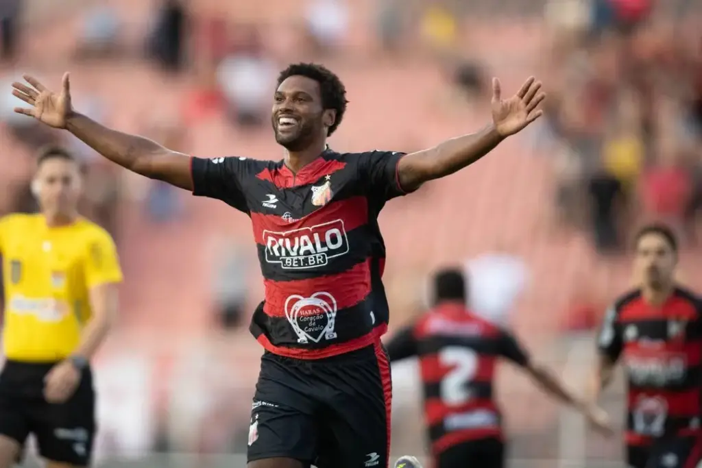 Linense 1 x 3 Ituano - Galo de Itu mantém invencibilidade (Foto: Flávio Torres/Ituano)