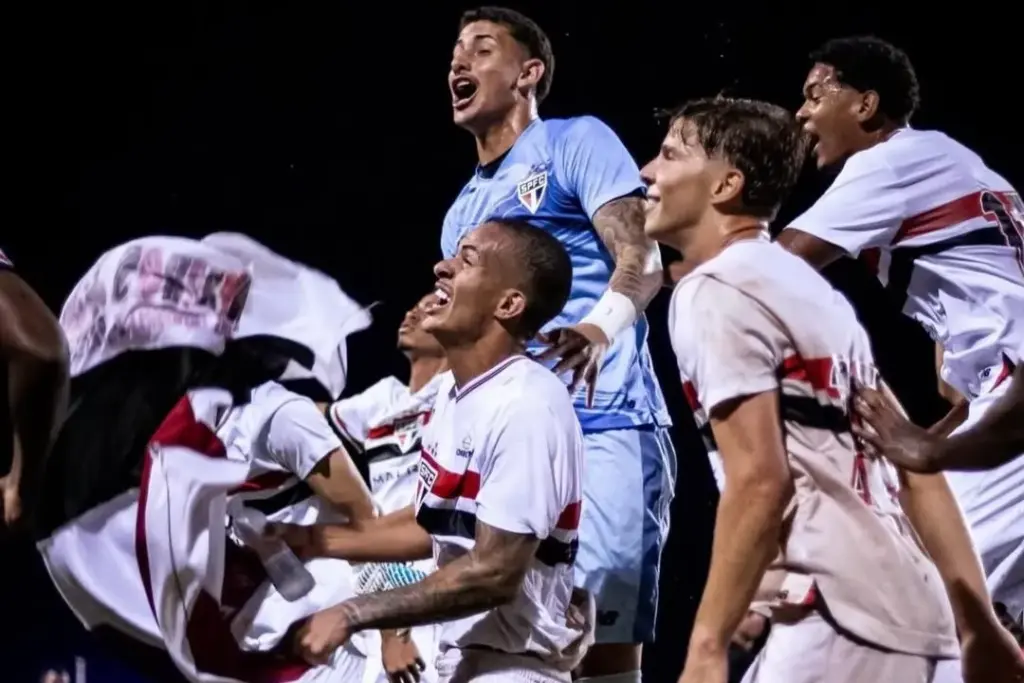 COPA SP: São Paulo goleia Ibrachina e encara Cruzeiro na final 2 COPA SP: São Paulo goleia Ibrachina e encara Cruzeiro na final (Foto: Divulgação/SPFC)