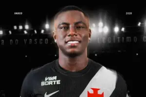 Vasco fecha contratação do atacante Hinestroza
