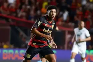 Ponte Preta negocia empréstimo de volante do Sport para o Paulistão