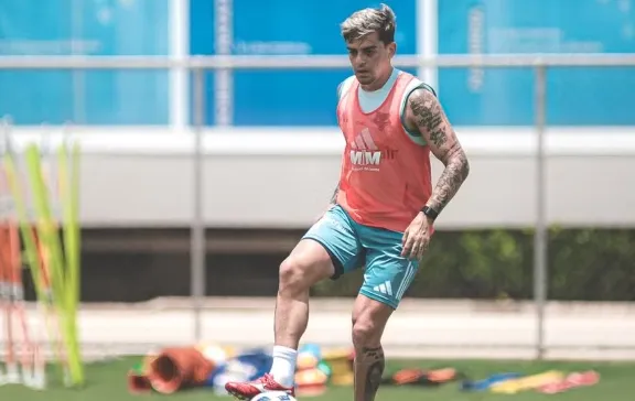 Fagner tem acerto com o Cruzeiro