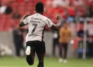 Internacional 0 x 1 Athletico-PR - Furacão vence no retorno à Série A