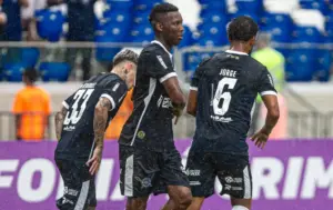 Vitória x Remo - Onde assistir jogo histórico para o Leão Azul