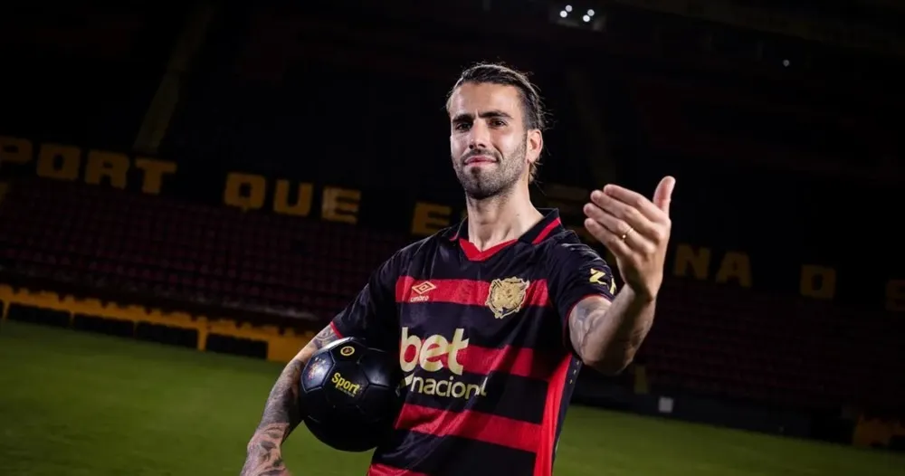 Sérgio Oliveira rescinde contrato e encerra passagem pelo Sport (Foto: Paulo Paiva/Sport)