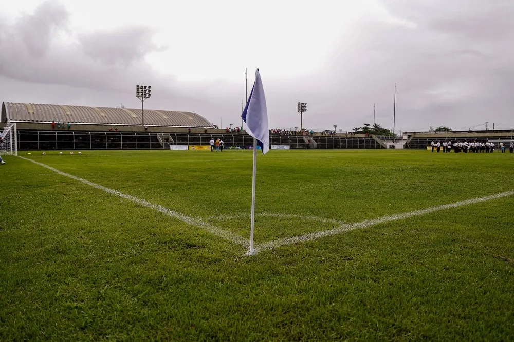 Decisão recebe o Náutico em estádio que estreia no Pernambucano (Foto: Rafael Lima / FPF-PE)