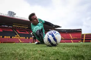 Sport mantém Thiago Couto no elenco após período de incertezas