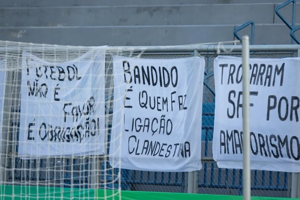Em crise, São Raimundo é alvo de protesto da torcida (Foto: Divulgação)