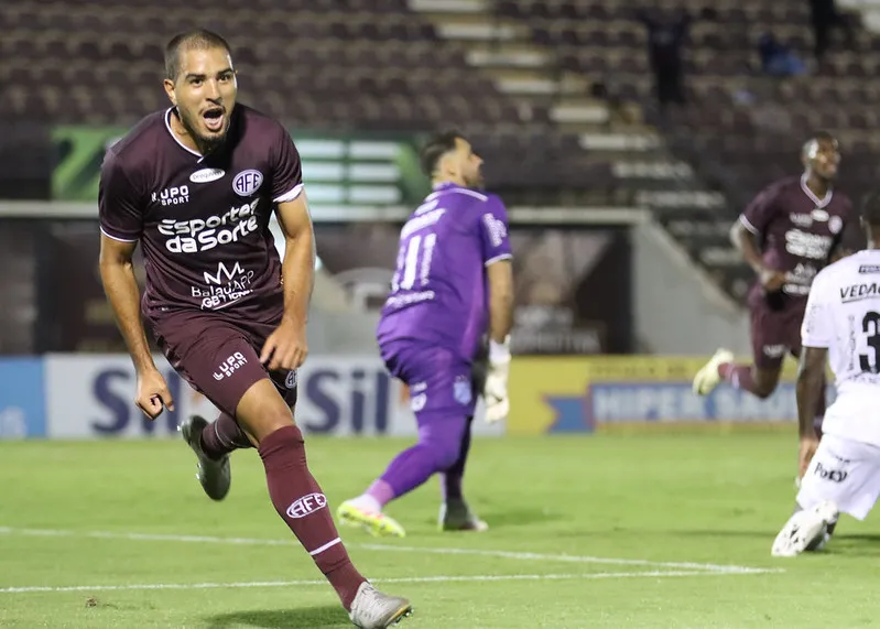 Taubaté x Ferroviária - Duelo de opostos no Joaquinzão 2 Taubate e Ferroviaria se enfrentam na A2 1