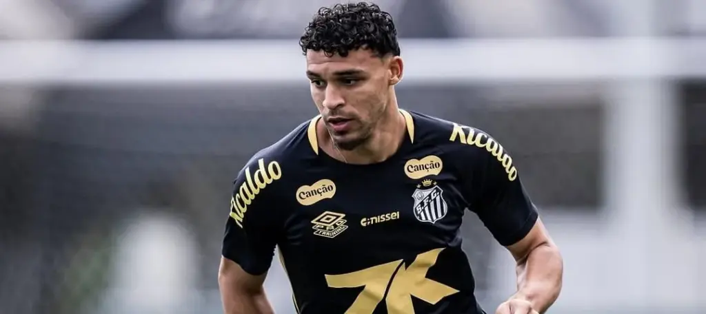 Atlético-MG negocia a contratação de meia do Flamengo