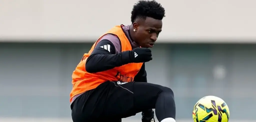 TV mostra Vini Jr insatisfeito com companheiros no Real Madrid