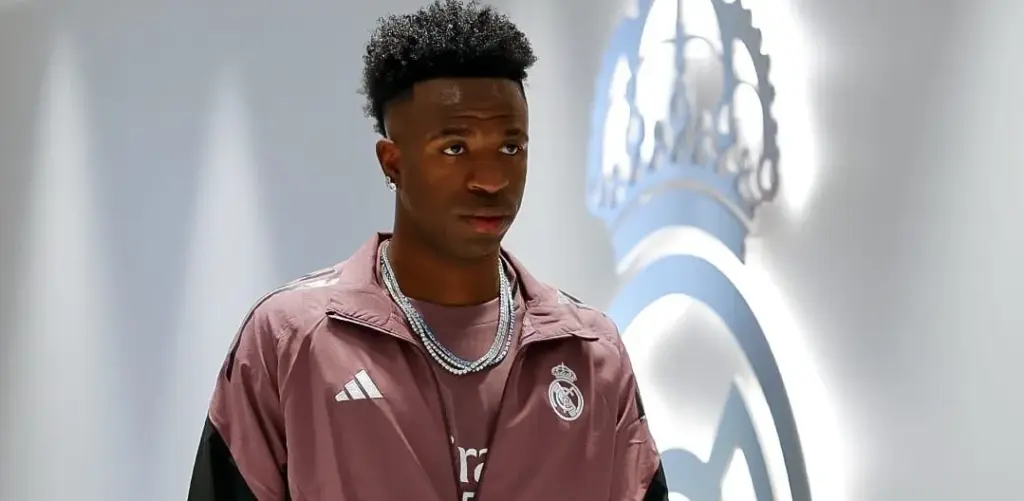 Chelsea prepara oferta de quase R$ 1 bilhão por Vinicius Júnior