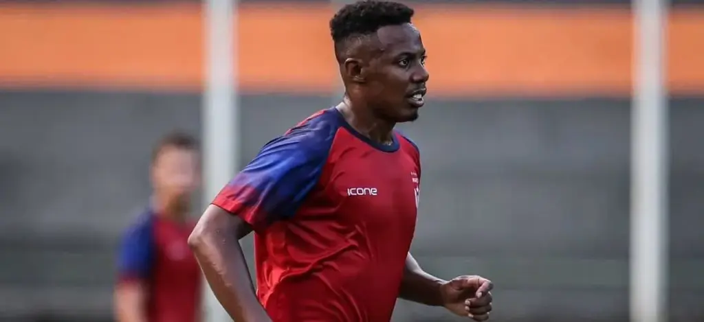 Wellington durante treino (Foto: Bruno Maia-Maricá FC)