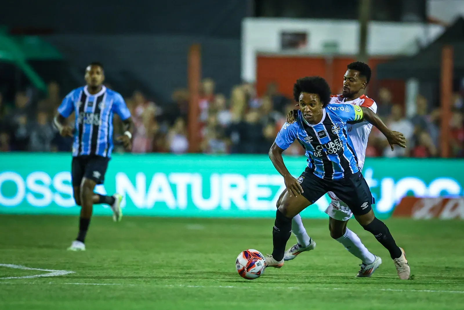 Guarany de Bagé 0 x 2 Grêmio - Vitória tranquila em jogo com expulsão (Foto: Lucas Uebel/Grêmio)
