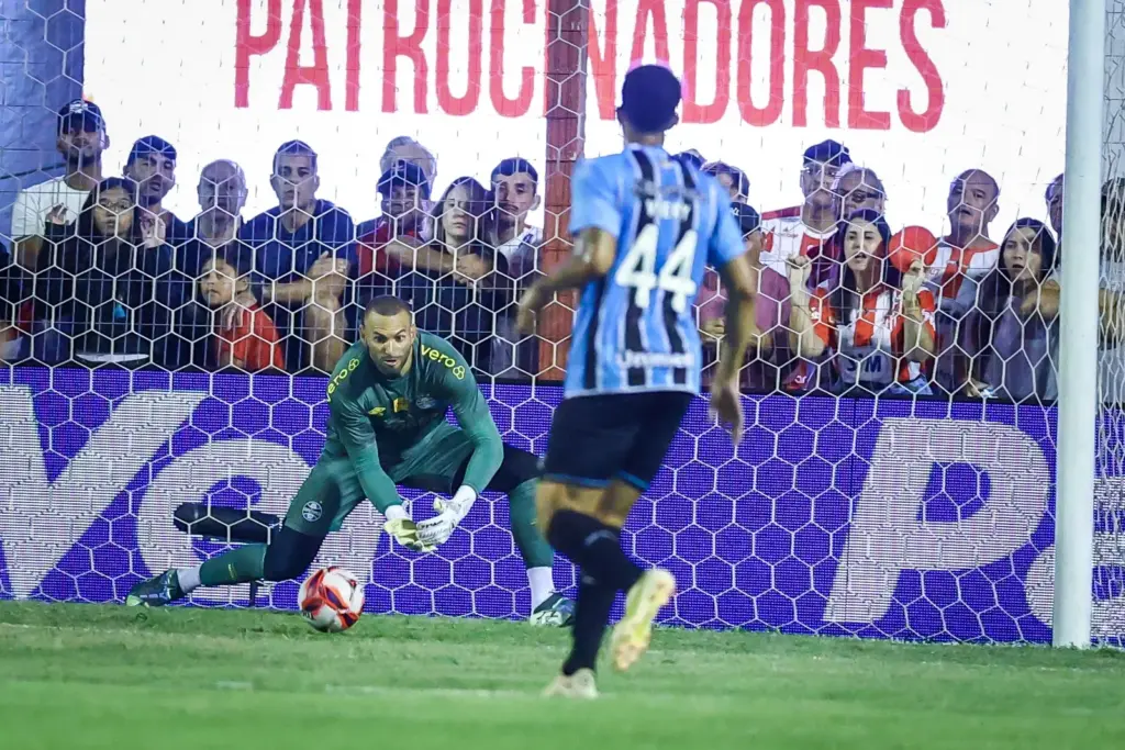 Guarany de Bagé 0 x 2 Grêmio - Vitória tranquila em jogo com expulsão 3 Guarany de Bagé 0 x 2 Grêmio - Vitória tranquila em jogo com expulsão (Foto: Lucas Uebel/Grêmio)