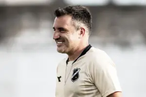 Alexandre Favrin deixa a Ponte Preta e acerta com o ABC