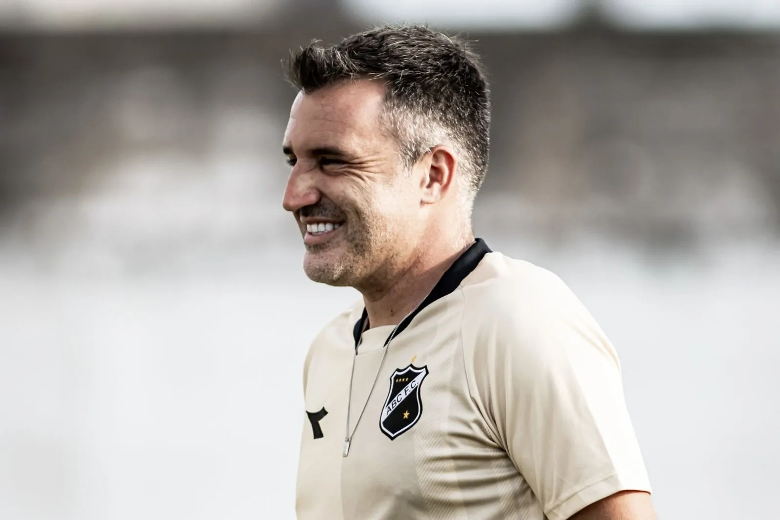 Alexandre Favrin deixa a Ponte Preta e acerta com o ABC