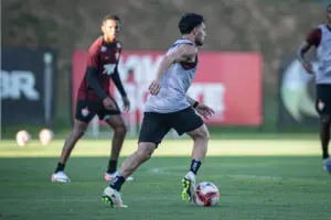 Vitória intensifica trabalhos e acompanha evolução de Marinho