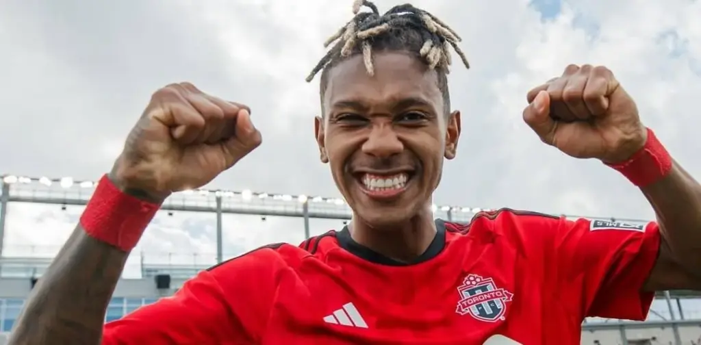 Botafogo fecha a contratação de zagueiro formado no São Paulo