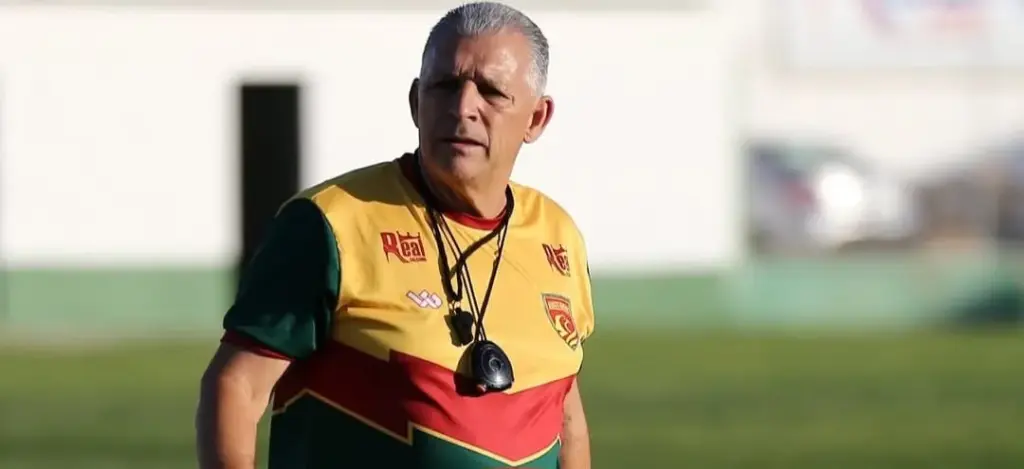 Juazeirense demite treinador após início conturbado no Campeonato Baiano