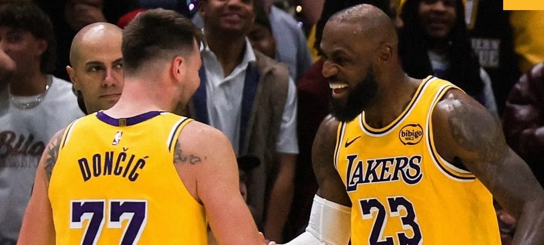 Luka Doncic e LeBron James (Foto: Divulgação-Los Angeles Lakers)