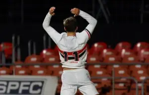 Copinha: Gustavo Santana marca e vai em busca de seu segundo título nacional com o São Paulo