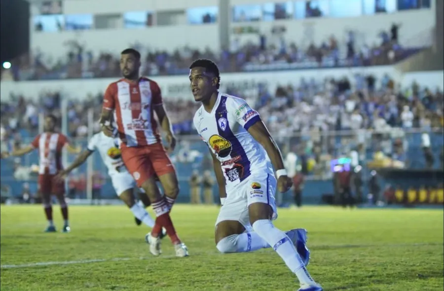 Atlético supera Esporte Paraibano