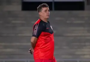 Evaristo Piza estreia no Campinense em busca de título e calendário nacional