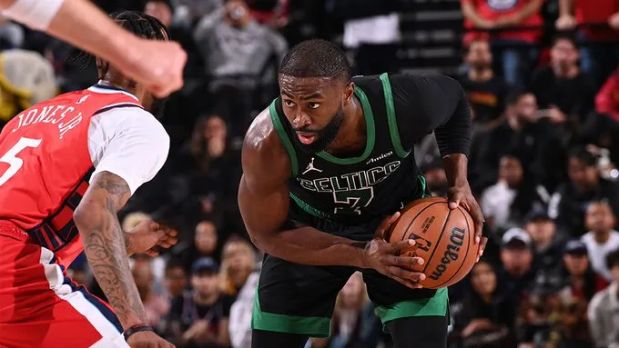 NBA: Celtics arrasam Clippers e Curry lidera triunfo dos Warriors