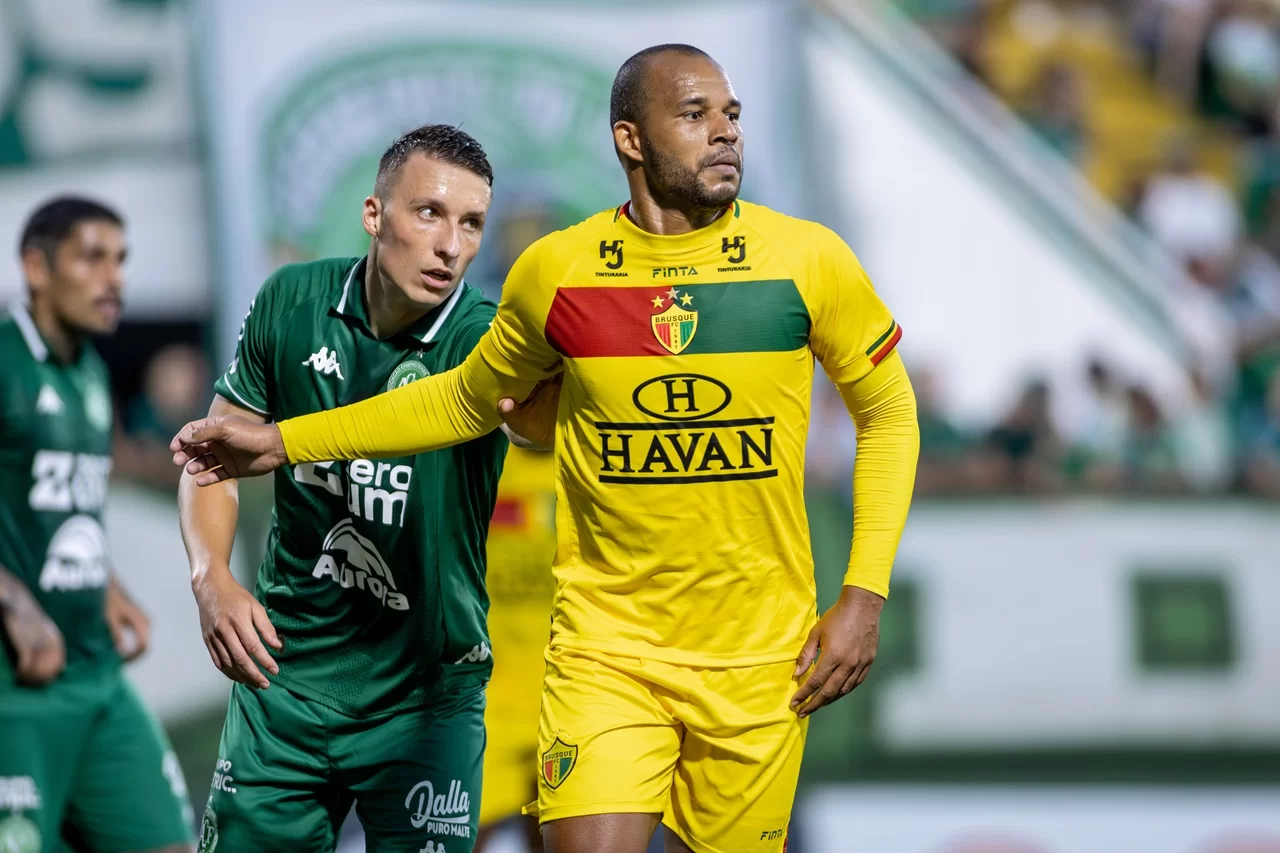 Chapecoense empata Brusque Catarinense