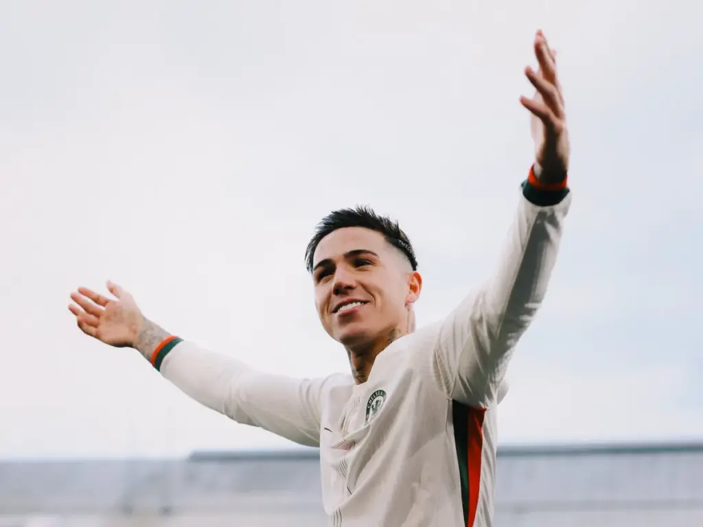 INGLÊS: Chelsea bate Crystal Palace com gols de Estêvão e João Pedro e volta ao G-4