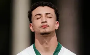 Coritiba estreia no Paranaense com grave lesão de jovem atacante