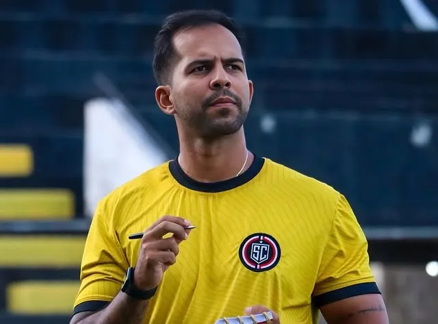 Eugênio Gomes reassume Santa Cruz-RN