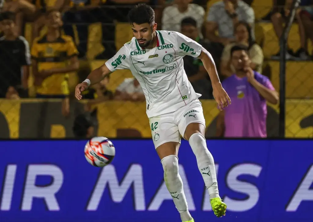 Atacante do Palmeiras desabafa após goleada: "Não voltará a acontecer" 2 Flaco López desabafa goleada sofrida Palmeiras