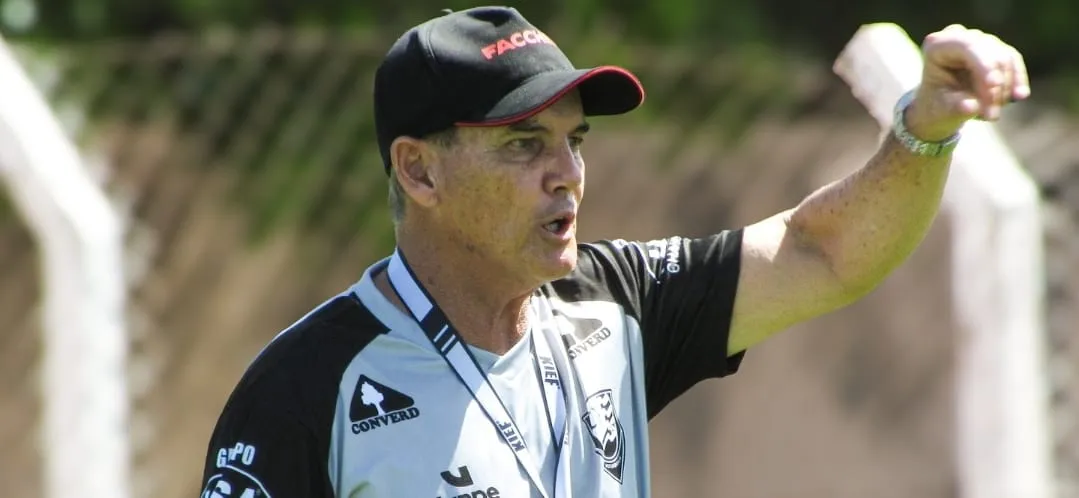 Paulo Roberto, técnico do Votuporanguense (Foto: Divulgação-CAV)