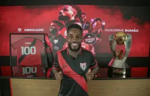 Atlético-GO acerta saída de lateral-esquerdo ao futebol português