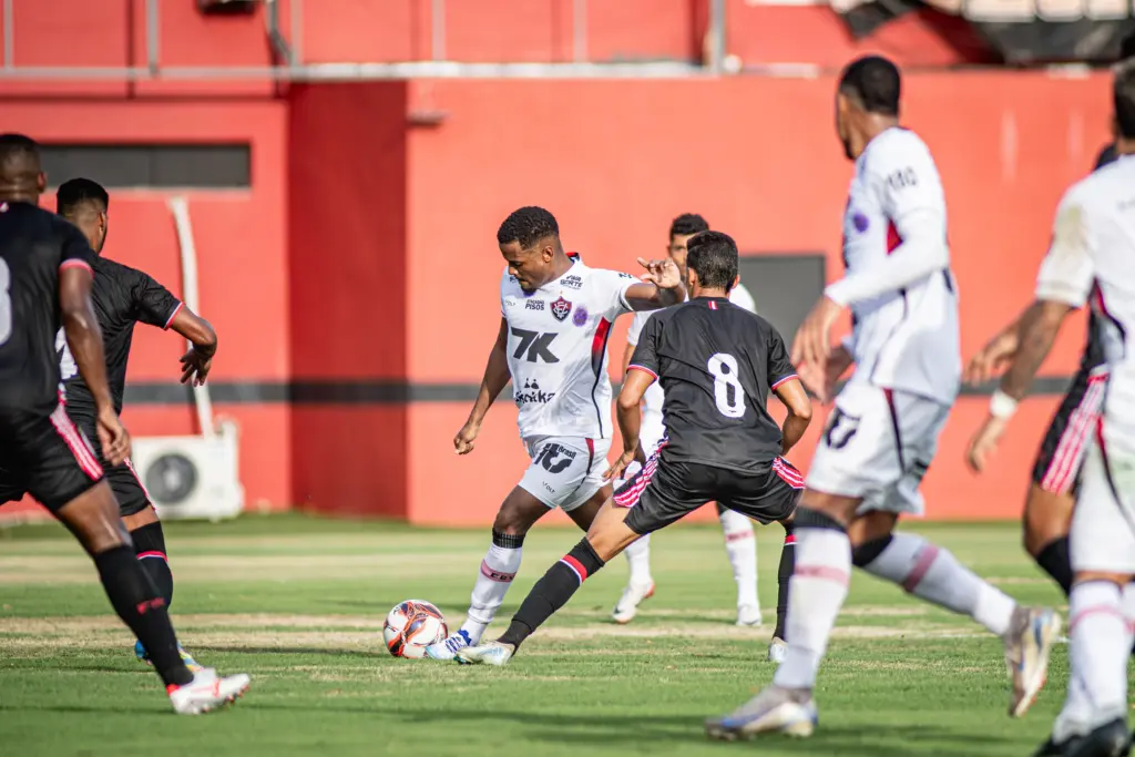 Vitória empata em casa com o Atlético-BA (Foto: Divulgação/ECV)