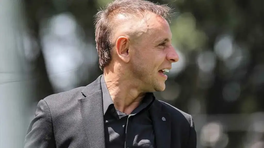 Rafinha banca Crespo no São Paulo e diz que chega na hora certa