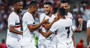 PERNAMBUCANO: Santa Cruz estreia com vitória e goleia o Decisão