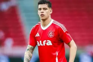 Procurado por 4 clubes da Série A, Ronaldo não tem permanência garantida no Internacional