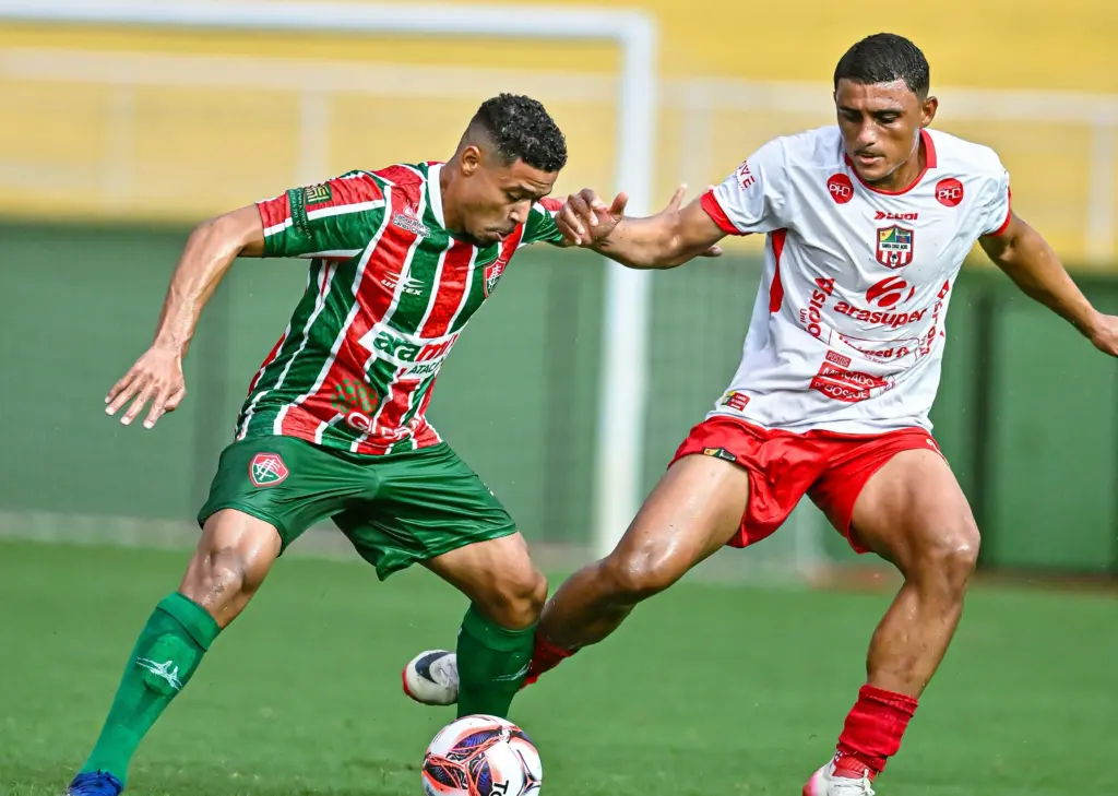 ACREANO: Atual bicampeão larga com tropeço