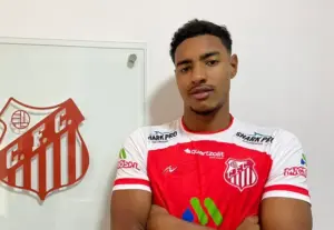 No Capivariano, zagueiro marroquino vibra com Marrocos, finalista da Copa Africana das Nações