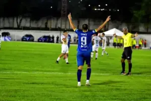 BAIANO: Jequié goleia e deixa lanterna