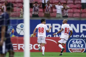 PERNAMBUCANO: Náutico segue 100% e Sport vence primeira