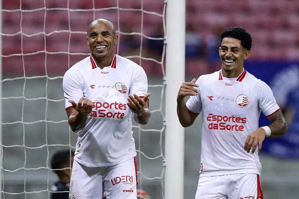 Náutico vence Jaguar Pernambucano