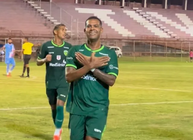 CAPIXABA: Atual vice-campeão vence na estreia