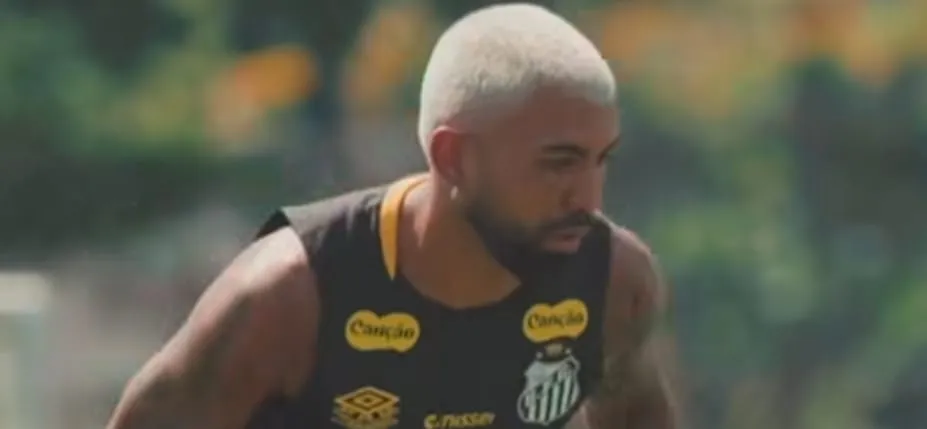 Gabigol durante treino (Foto: Divulgação-Santos FC)