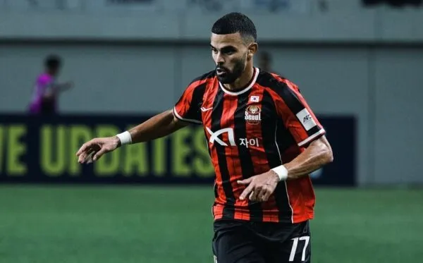 Vitória acerta empréstimo do atacante Lucas Silva (Foto: Divulgação)