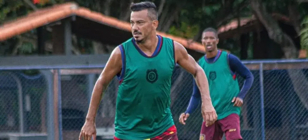 Rodrigo Lindoso durante treino do Madureira (Foto: Wanderson Colino-MEC)